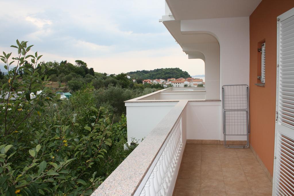 Apartments Sandra Palit Exterior photo